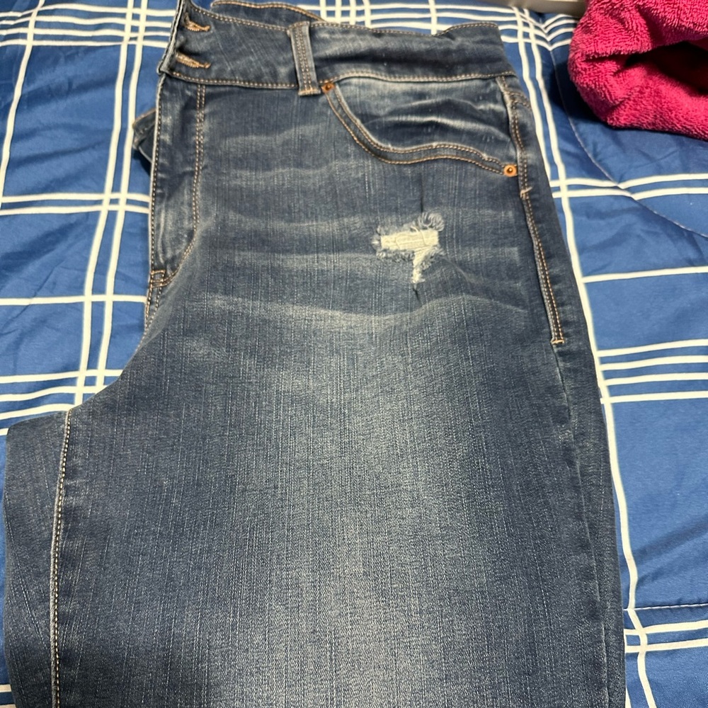 Women blue jeans size 16 in perfect condition